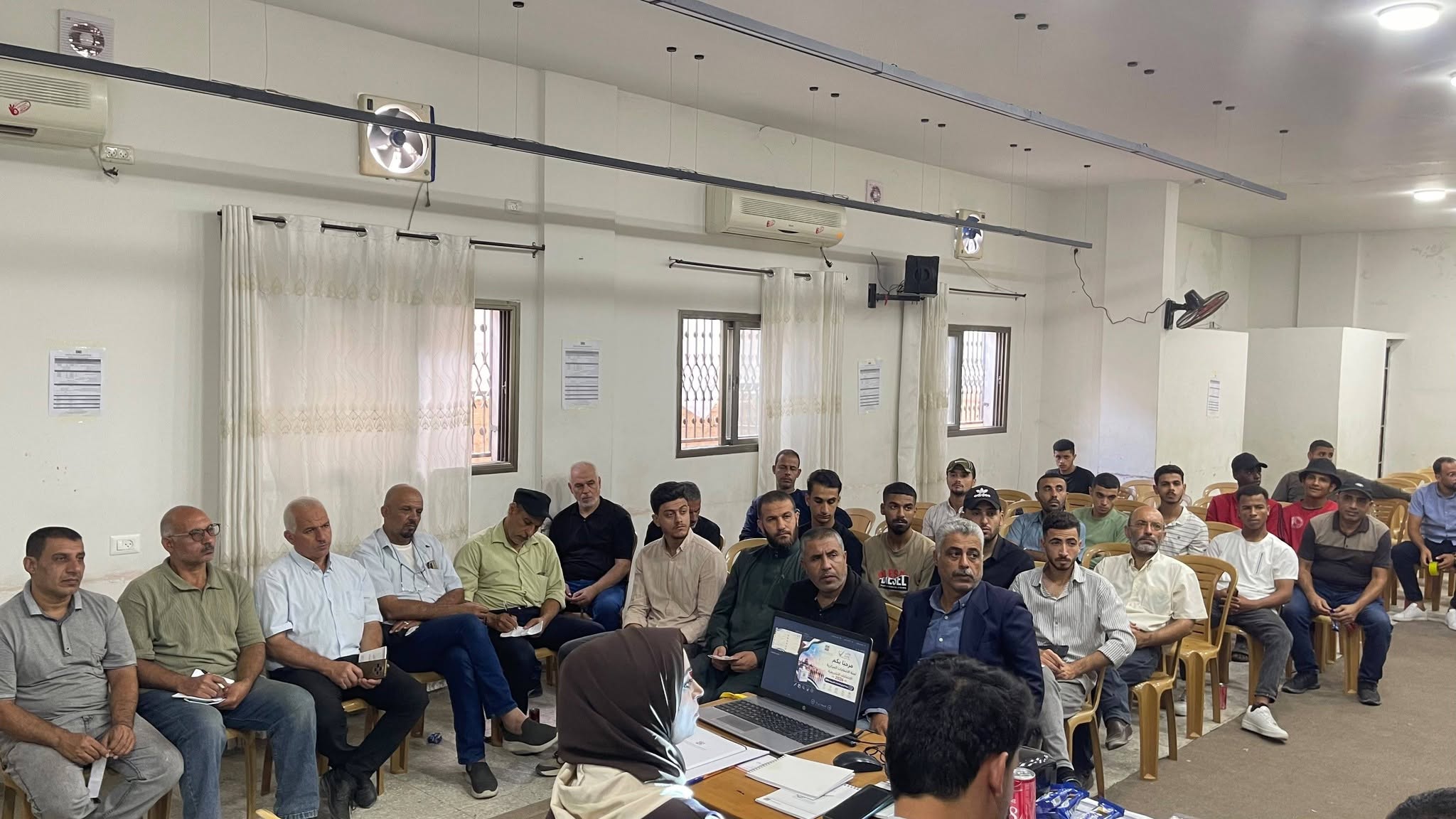 لتعزيز المشاركة المدنية.. نادي الأقصى الرياضي يستضيف ورشة عمل حول مراحل العملية الانتخابية