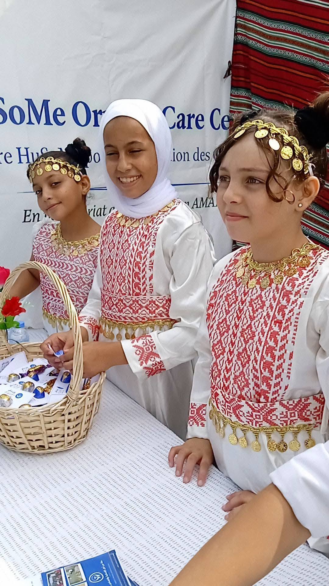 وفد من نادي الأقصى الرياضي يشارك في افتتاح معرض «بقيت لأحكي ونجوت لأرسم» لأطفال بيت "هيوسم" للأيتام بالنصيرات
